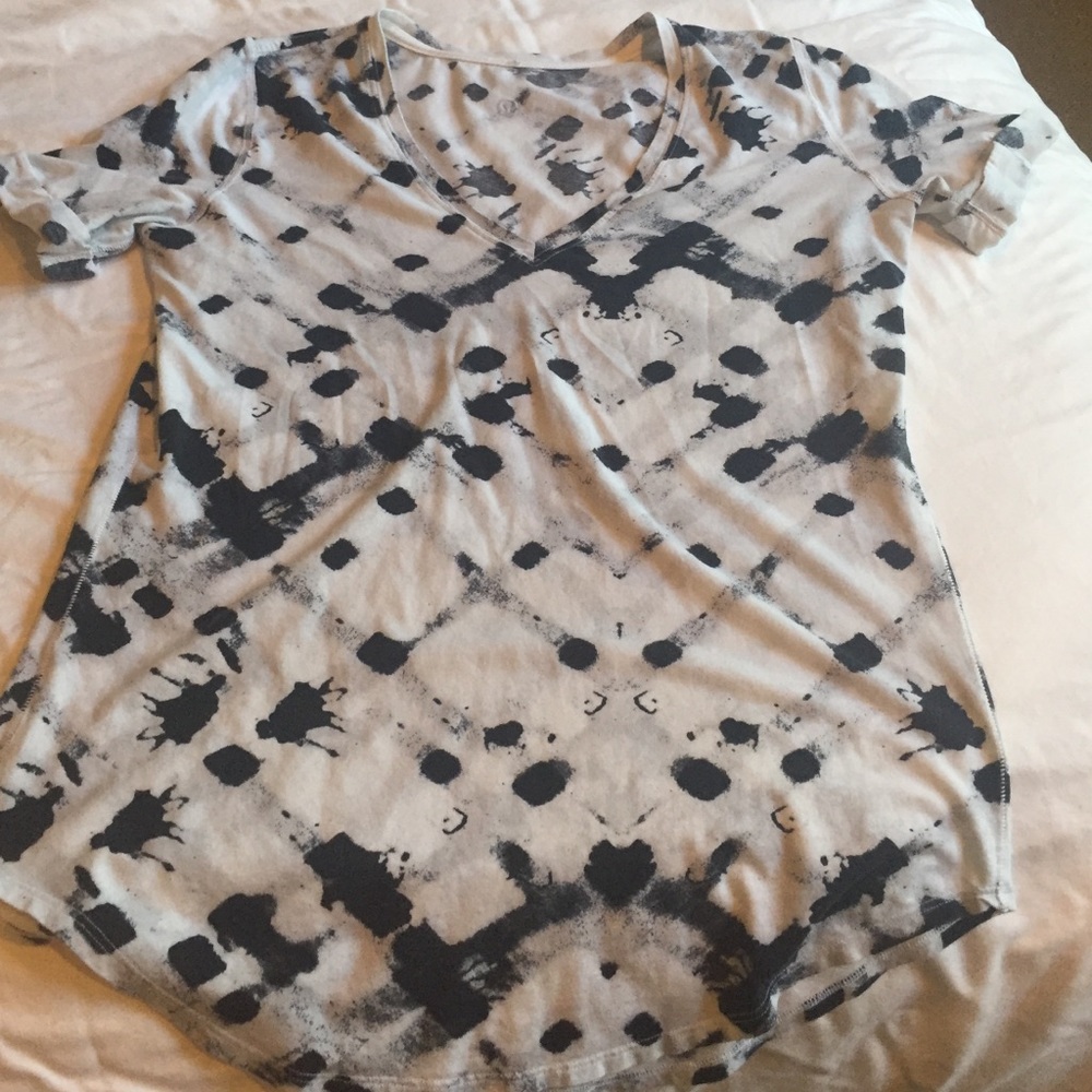 Lululemon love tee